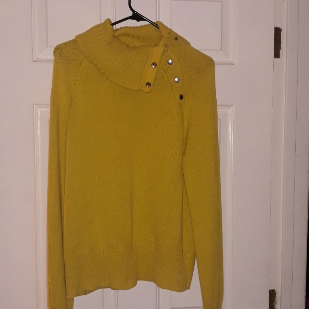 A Very Nice Yellow Sweater Shirt